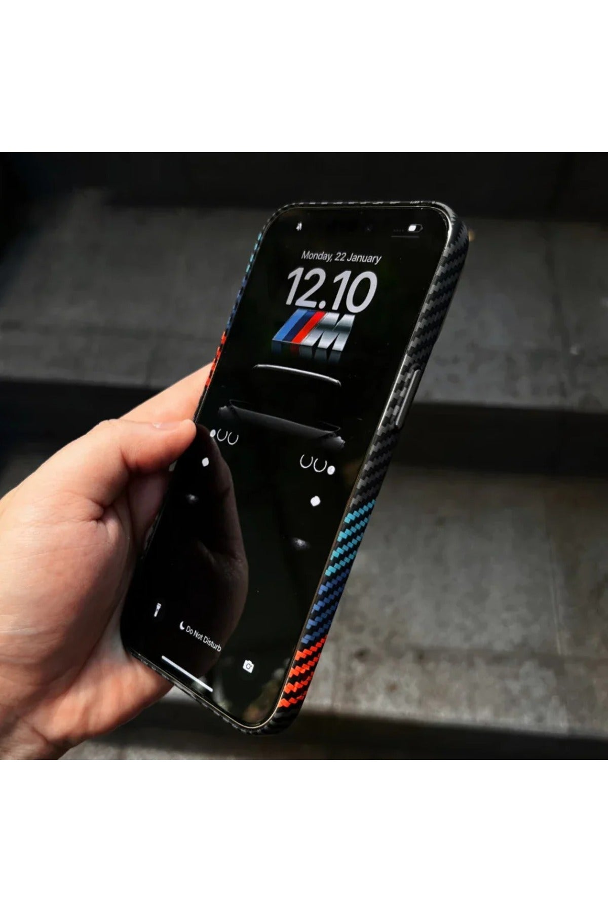 İphone 16 Pro Max Uyumlu MagSafe Şarj Özellikli M Kasa Tipi Karbon Premium Telefon Kılıfı
