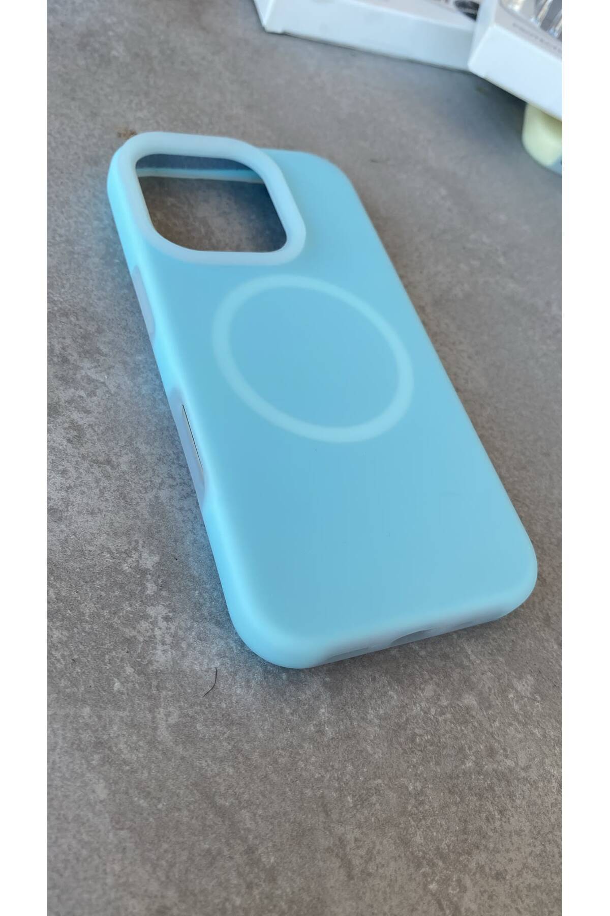 iPhone 16 Pro Max Uyumlu Leke Çizilme Yapmaz Magsafe Silikon Kılıf Soft Touch Kadife İç Yüzey Kamera Korumalı Darbe Emici Pre