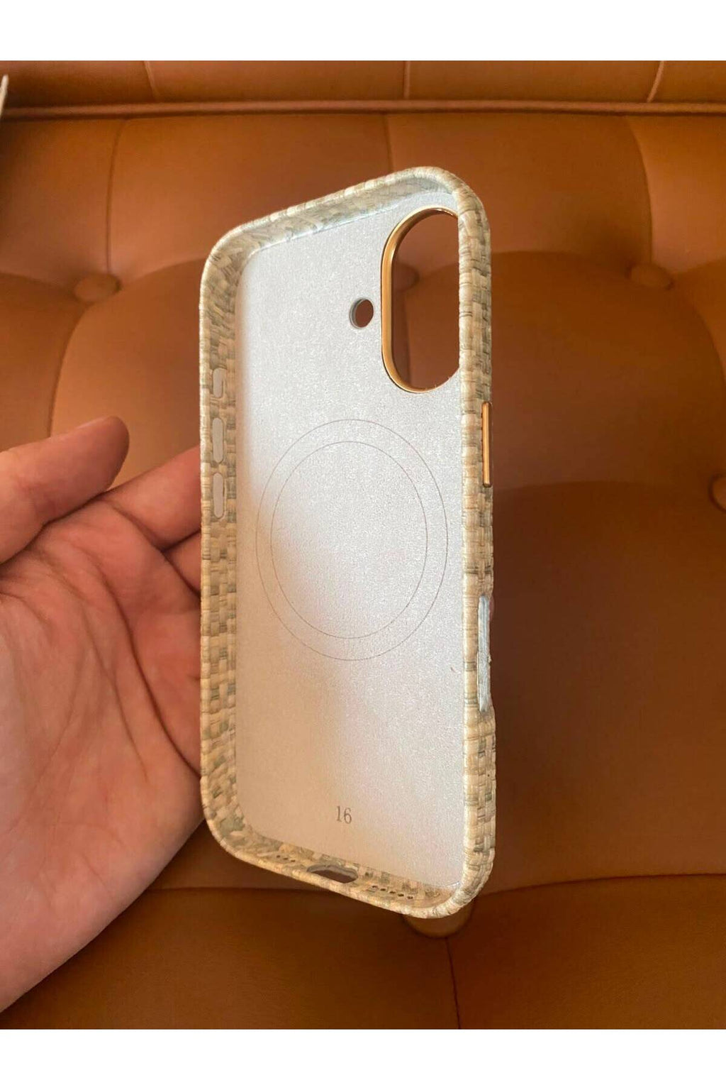 İphone 16 Uyumlu Premium Karbon Örgü Dokulu MagSafe Uyumlu iPhone Kılıf Kadife İç Yüzey Darbe Korumalı Bej Mavi Kahve