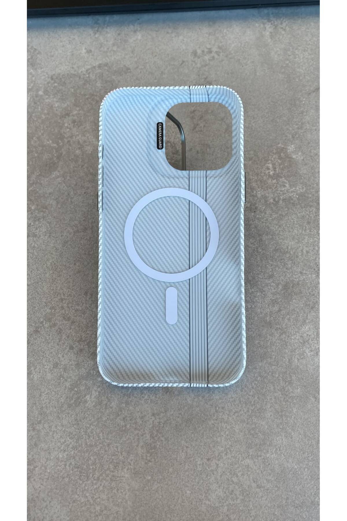 İphone 16 Pro Uyumlu Kamera Çıkıntı Standlı MagSafe Şarj Özellikli M Karbon Fiber Darbe Korumalı Premium Telefon Kılıfı