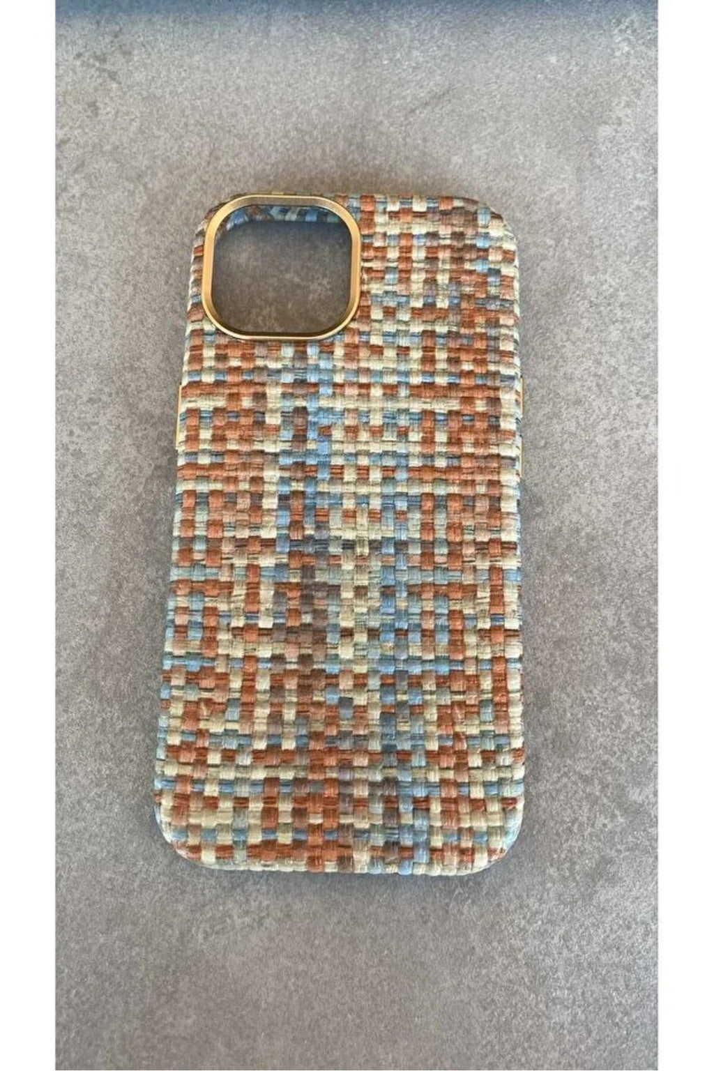 İphone 16 Pro Max Uyumlu Premium Karbon Örgü Dokulu MagSafe Uyumlu iPhone Kılıf Kadife İç Yüzey Darbe Korumalı Bej Mavi Kahve