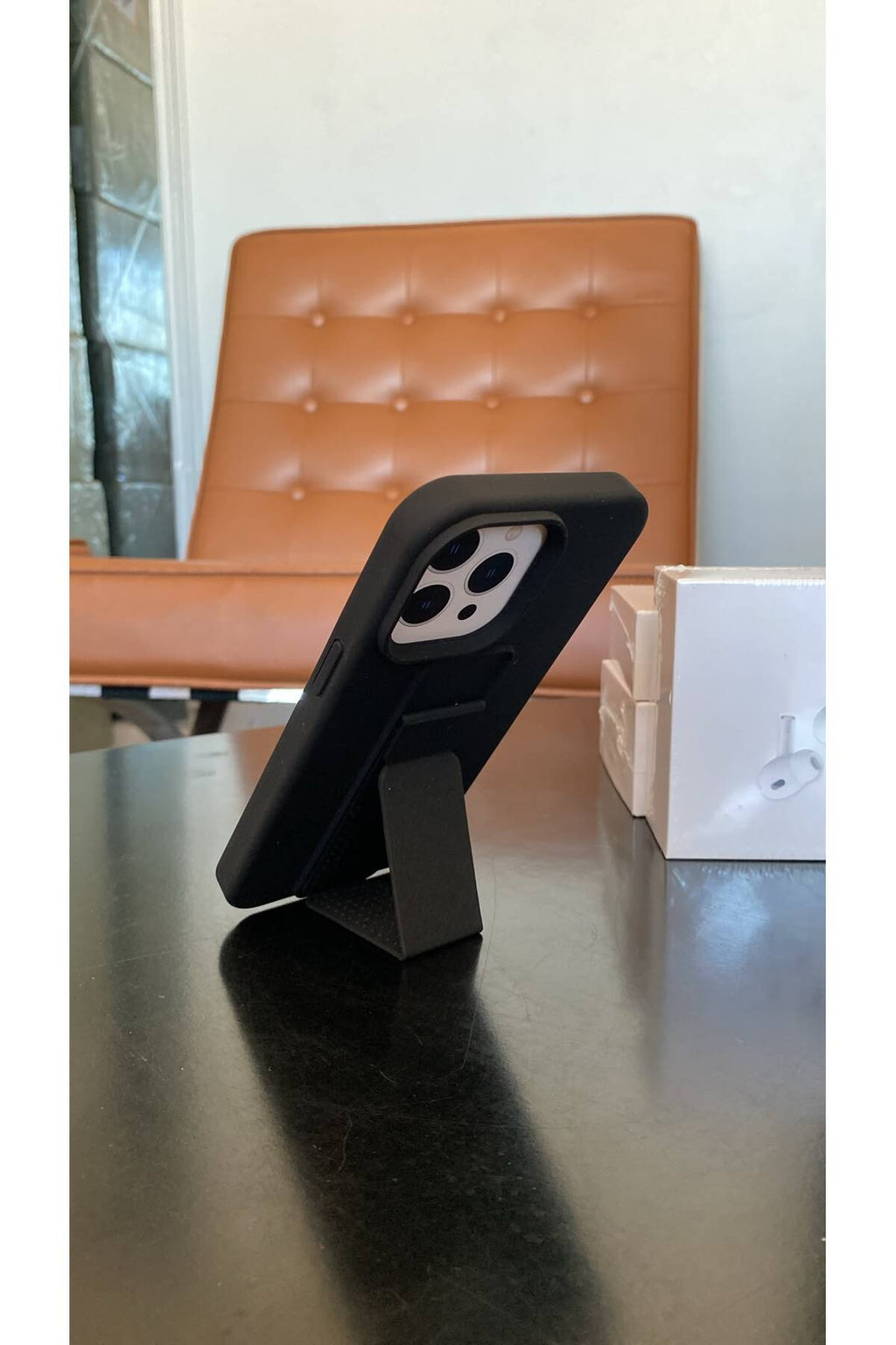 İphone 14 Pro Max Uyumlu Gizli Stand Özellikli İçi Premium Kadife Dışı A Class Silikon Darbeye Dayanıklı Lasnman Telefon Kılı