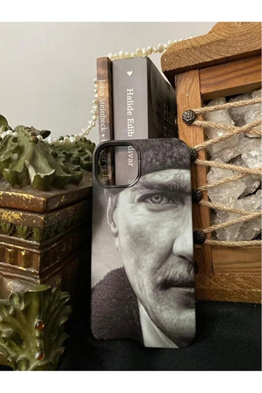WOTOBEUS 10 Kasım Atatürk Desenli İçi Kadife Premium Kalite Lansman Telefon Kılıf — beyaz stüdyo fonu, 850 × 1274