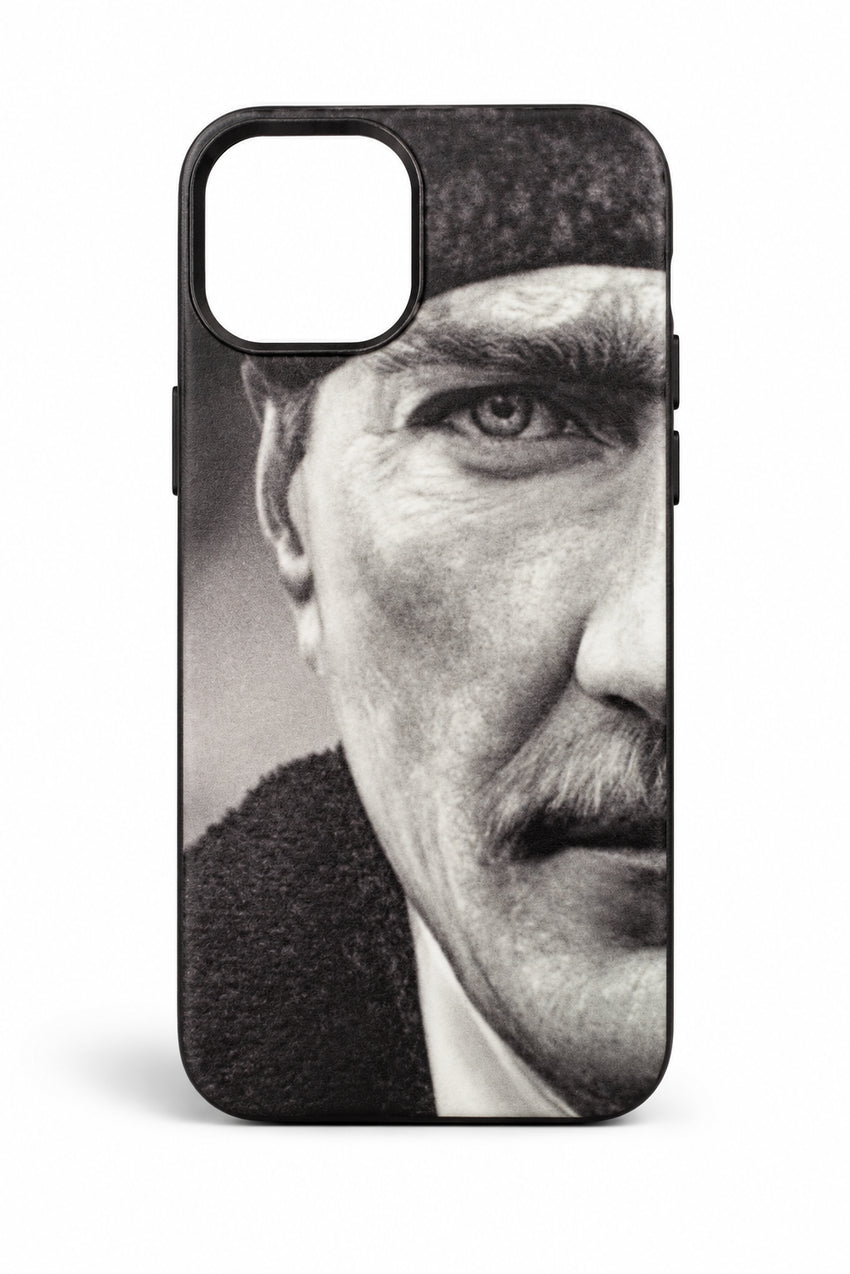 WOTOBEUS Atatürk Anı Premium İçi Kadife Lansman Telefon Kılıfı — beyaz stüdyo fonu, 850 × 1274